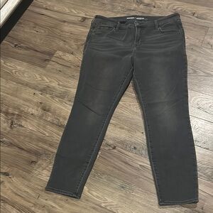 Old Navy Women's Charcoal Skinny Jeans